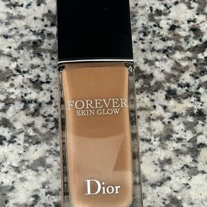 Dior Skin Glow Foundation 4N
